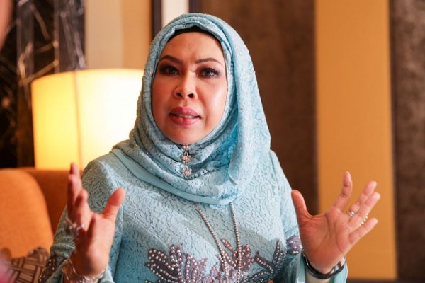 Bisnes kulit salmon guna logo halal tak sah, Datuk Vida sedia beri kerjasama