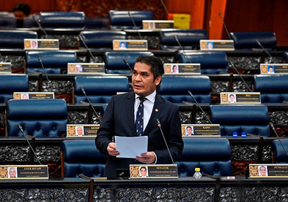 'Ini kerajaan lembu kenyang' gamatkan Dewan Rakyat