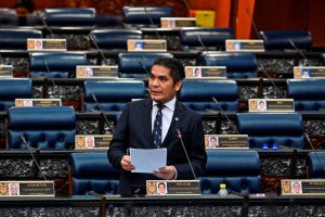 'Ini kerajaan lembu kenyang' gamatkan Dewan Rakyat