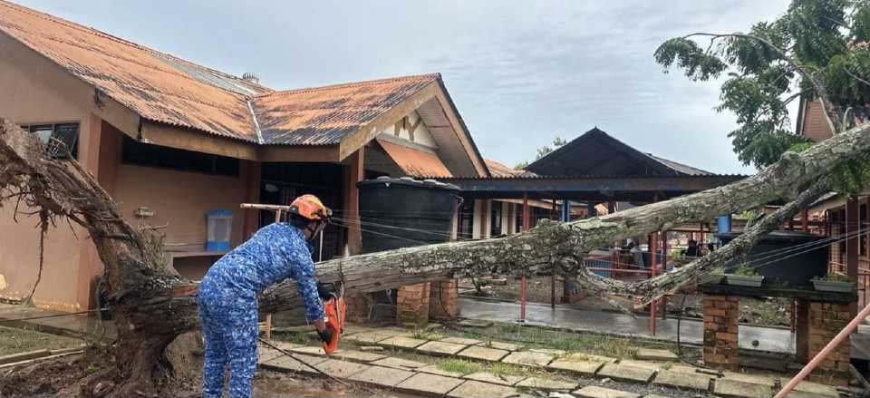 4,836 rumah rosak dalam dua kes ribut di Perlis