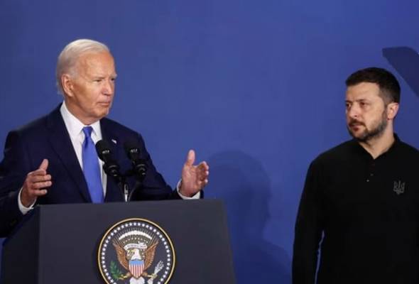 Biden tersilap perkenal Zelenskyy sebagai Putin pada sidang kemuncak NATO