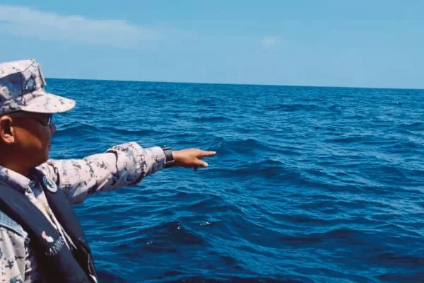 Kru kapal kargo dikhuatiri hilang selepas terjatuh di perairan Melaka