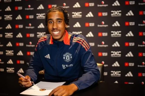 Man United ikat Yoro lima tahun