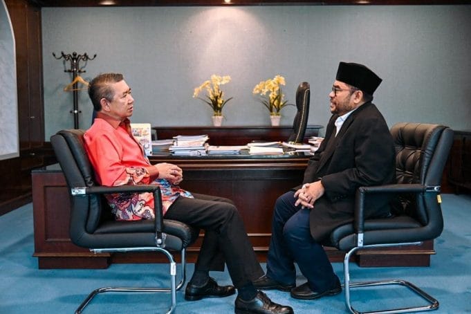 Dari 'Budak Suci' ke 'Bapa Rahmah'
