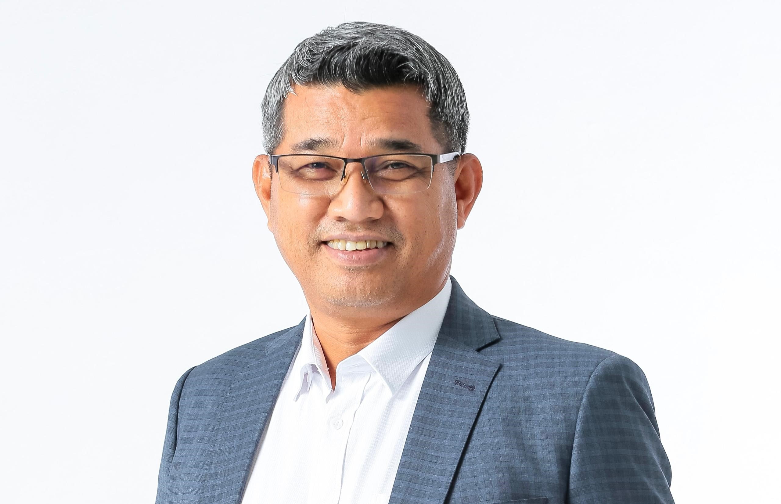 Speaker kekal 6 MP berpaling tadah sebagai tidak bermoral, memalukan - Putra