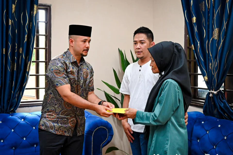 Sultan Pahang kurnia sumbangan kepada keluarga Nur Farah Kartini