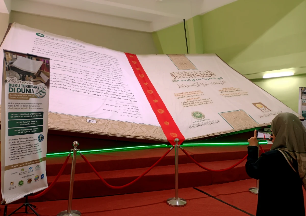 Ensiklopedia Sirah Nabi terbesar di dunia dipamerkan di Melaka