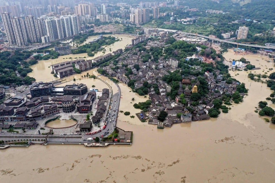 Hujan lebat badai China, sekurang-kurangnya enam maut