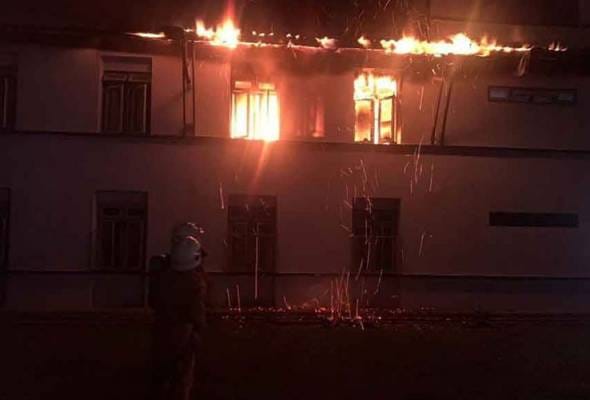 Bangunan asrama lelaki MRSM Besut terbakar, 58 pelajar terselamat