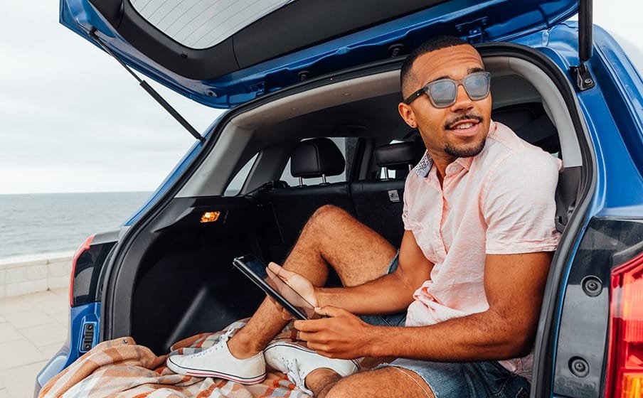 Inovasi bingkai mata dan muzik JBL sebagai fesyen terkini