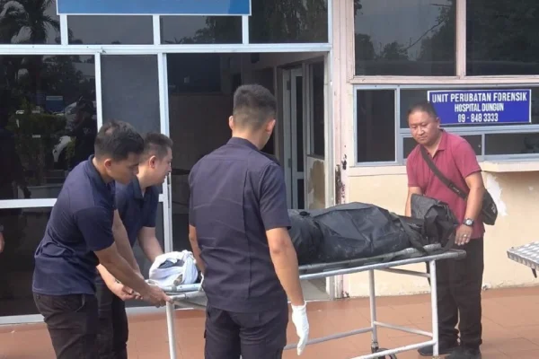 Lelaki cari kayu terkejut jumpa mayat hampir reput