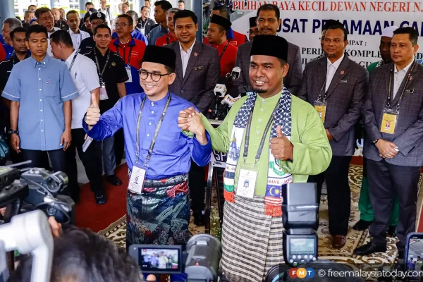 Manifesto beri PN kelebihan dalam saingan sengit Nenggiri, kata penganalisis Manifesto beri PN kelebihan dalam saingan sengit Nenggiri, kata penganalisis