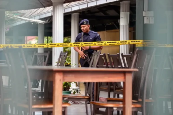 Guru dilibas suspek kes serang di tandas surau, kata saksi