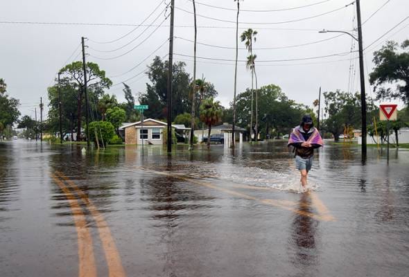 Taufan Debby landa Florida Big Bend, banjir besar dijangka