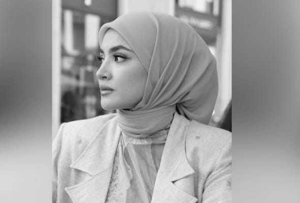 'Ini adalah jalan anda dan anda sendiri' - Fazura petik kata-kata penyair Rumi