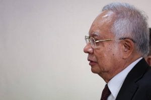 Sakit lutut: Perbicaraan kes 1MDB hari ini, esok ditangguhkan