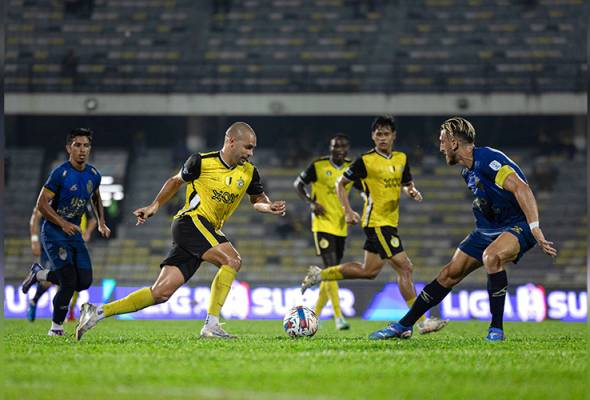 Perak catat kemenangan pertama di laman sendiri