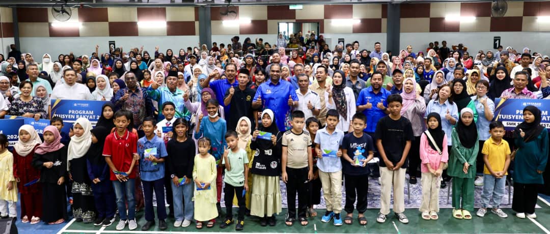 16 sekolah, 500 pelajar di Sungai Buloh terima bantuan YBR