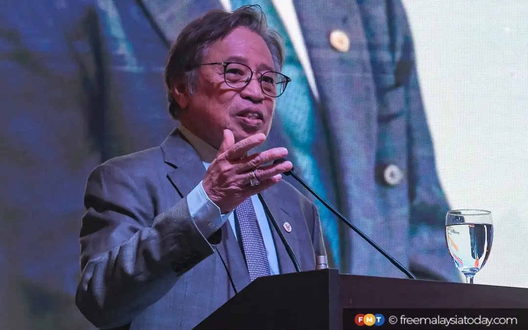 Skandal 1MDB: Abang Johari terima baik permohonan maaf Najib