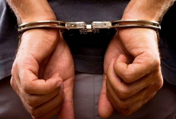 Lelaki mati ditikam di Singapura