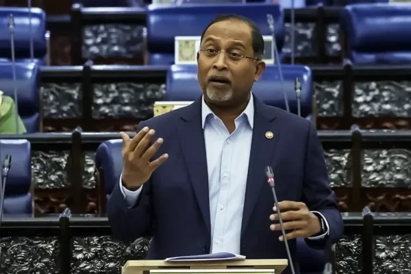 KPT kaji kecualikan universiti dari Akta 605, kata Zambry