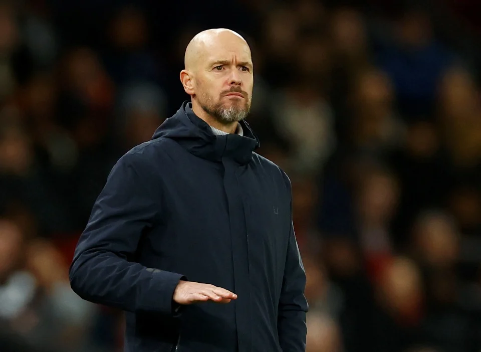 United pecat Ten Hag, Nistelrooy dilantik pengendali sementara