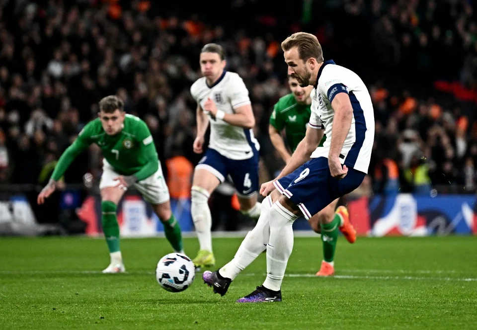 England belasah Ireland, kembali ke liga utama