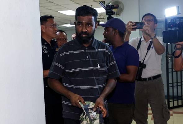 Pemandu mabuk sebabkan kematian pasangan suami isteri didakwa di mahkamah