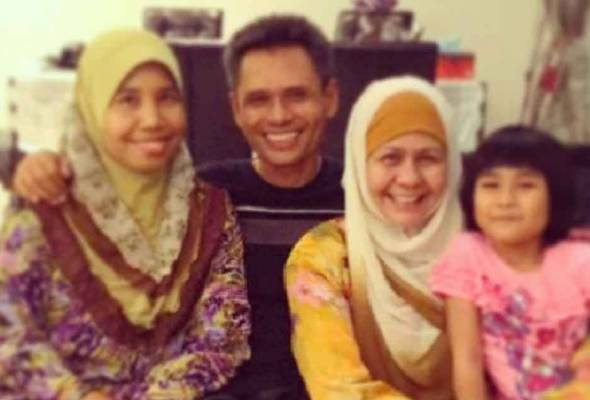Saya kehilangan adik lelaki saya hari ini' - Fauziah Ahmad Daud