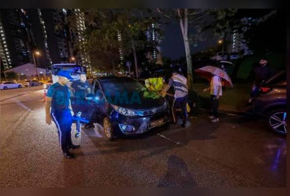 Bantuan RM1,000 kepada 20 pemilik kenderaan ditenggelami banjir kilat di Presint 11 Putrajaya