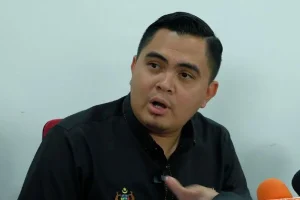 'Saya rela hati bersedia jadi orang tengah' - Dr Muhamad Akmal