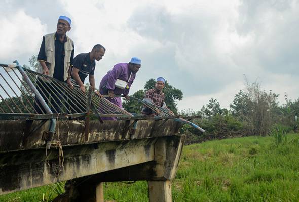Jambatan runtuh: Hampir 2,000 penduduk di sembilan kampung di Pasir Mas terkesan