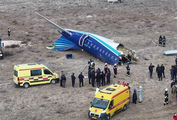 Kotak hitam kedua ditemukan di lokasi nahas pesawat Azerbaijan Airlines