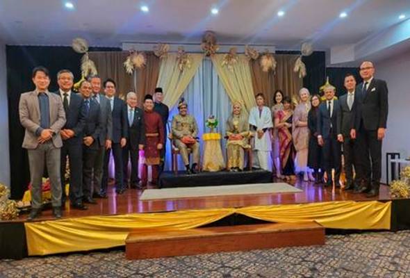Resepsi bertemakan perkahwinan tradisional Melayu