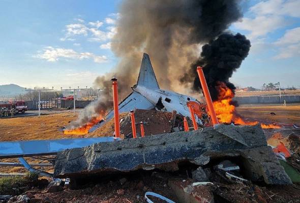 28 maut pesawat Jeju Air terhempas