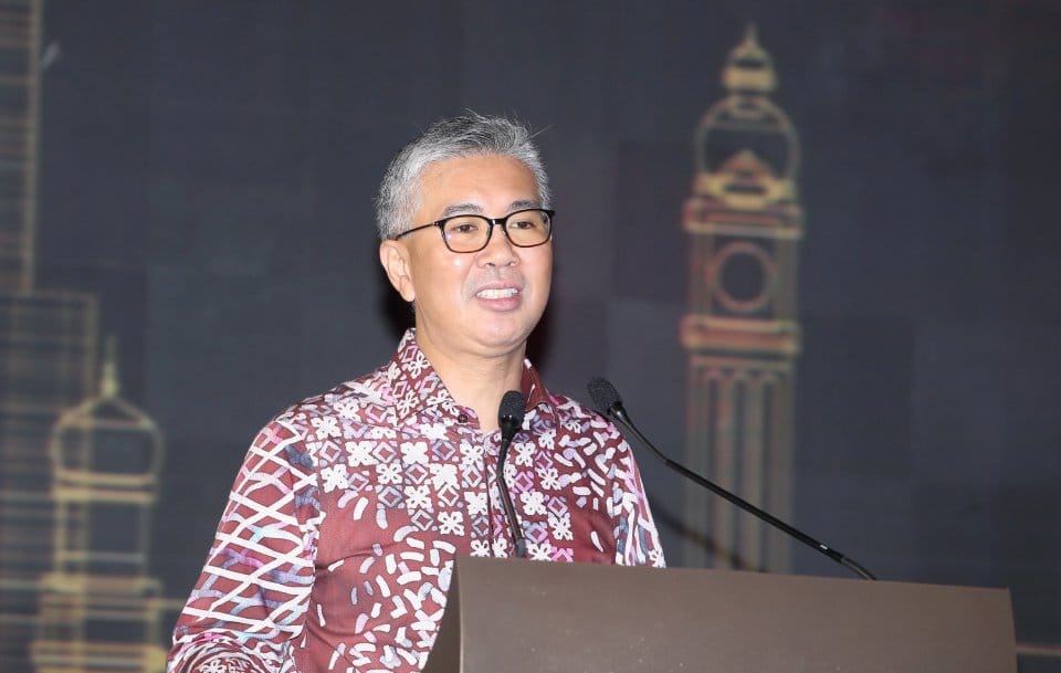 Tengku Zafrul akan tamatkan desas desus sertai PKR dalam masa terdekat