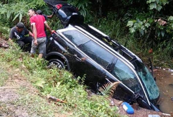 Suami isteri maut, tiga cedera dalam kemalangan di Mersing