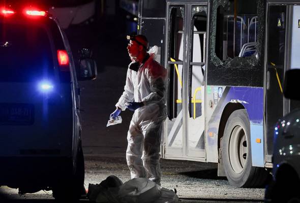 3 bas meletup di Tel Aviv, polis Israel tuduh pengganas