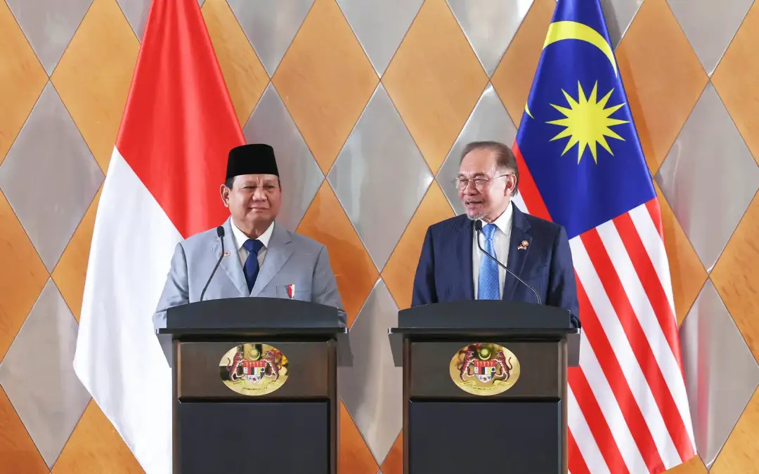 Kementerian turut bekerjasama dengan Suruhanjaya Tinggi Malaysia di Namibia yang turut diakreditasi ke DRC, serta Kementerian Pertahanan bagi menilai keadaan dan memastikan keselamatan rakyat Malaysia di negara terbabit. “Rakyat Malaysia yang bercadang untuk melakukan perjalanan ke DRC dinasihatkan agar menangguhkan rancangan mereka sehingga situasi keselamatan kembali stabil,” menurut kenyataan itu. https://www.nasionaldaily.com/2025/02/05/pasukan-pengaman-malaysia-di-congo-selamat/