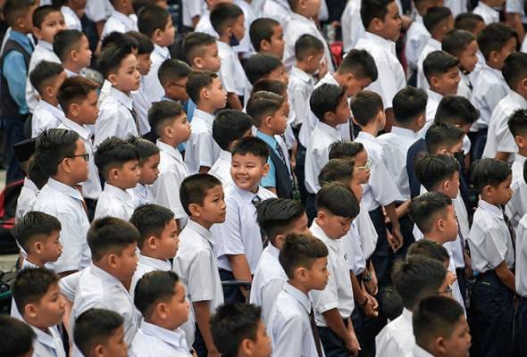 Sesi persekolahan di 11 negeri hari ini berjalan lancar