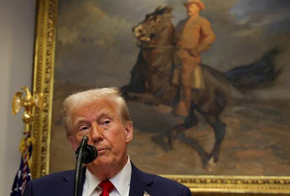 Trump kenakan tarif baharu ke atas Mexico, Kanada dan China mulai hari ini - White House