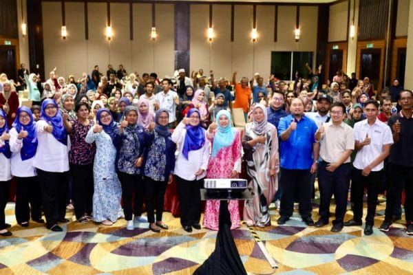 350 keluarga B40 di utara terima bantuan bakul makanan YBR