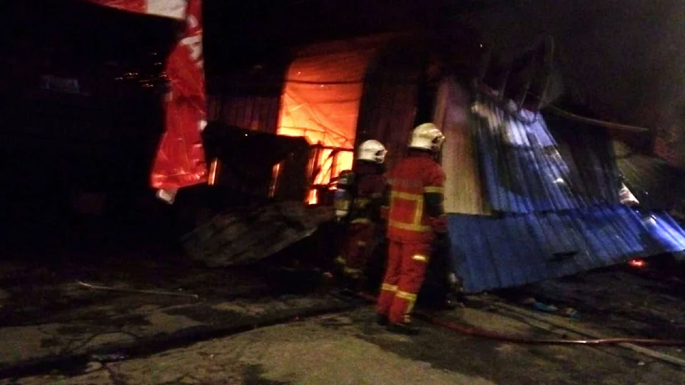 40 motosikal, kereta, 3 premis musnah dalam kebakaran di Sentul