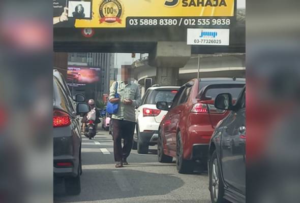 Warga asing ditahan jual tisu di lampu isyarat