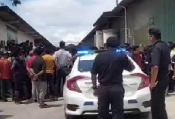 Gaji lewat dipercayai punca pekerja kilang merusuh