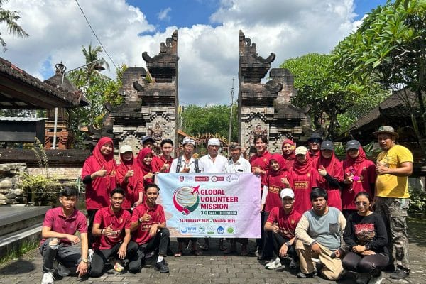 Misi Hijau: Pelajar UiTM Cipta Impak Positif di Bali