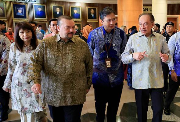 Perbelanjaan baiki tandas sekolah seluruh negara cecah RM1 billion - PM