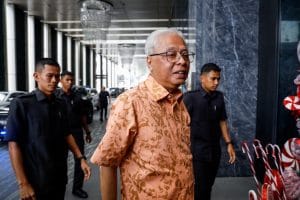 Ismail Sabri adalah suspek, bukan dipanggil sebagai saksi - Azam Baki
