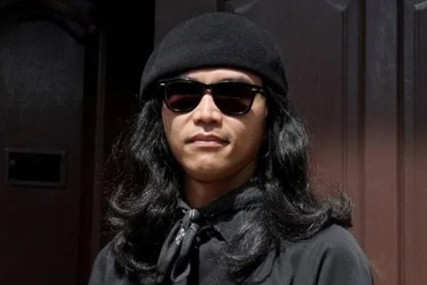 Dilarang ke luar negara: ‘Apa kesalahan aku?’ – Fahmi Reza tuntut jawapan