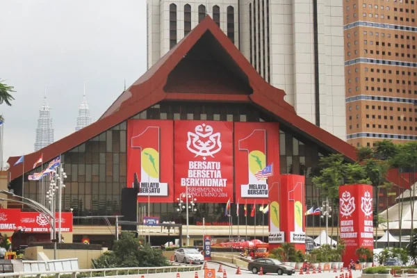 Di Mana UMNO Ketika Kampung Sungai Baru Bergolak?